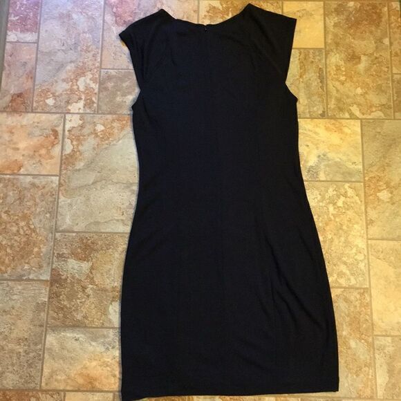 Ladies Ambar Metallic Dress - Picture 7 of 9